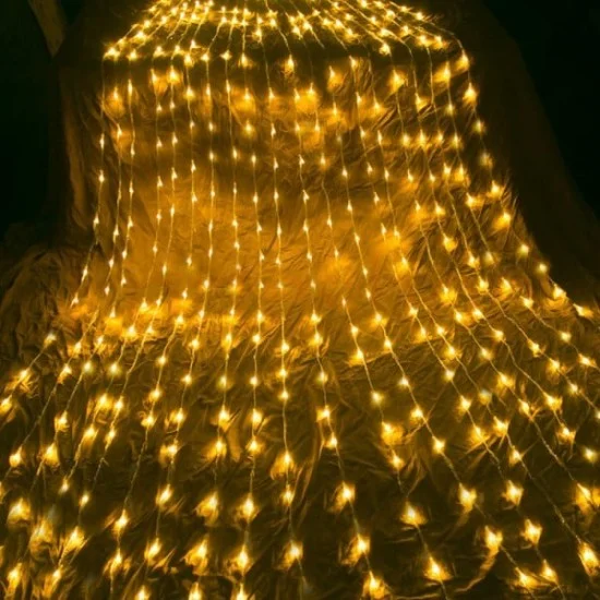 Светеща LED украса с ефект на падащ сняг