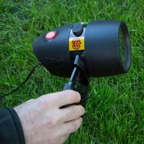 ЛАЗЕРЕН ПРОЖЕКТОР STAR SHOWER SLIDE С 12 ПРИСТАВКИ