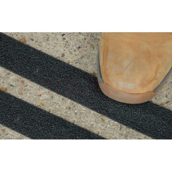 Противохлъзгаща самозалепваща се лента