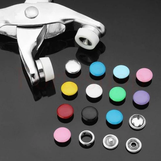 Комплект клещи с 300 броя капси за дрехи