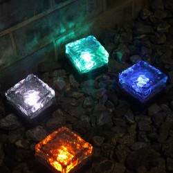 СОЛАРНА LED ЛАМПА ЛЕДЕНО КУБЧЕ