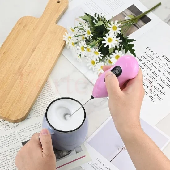 МИНИ МИКСЕР ЗА ФРАПЕ