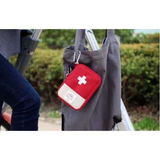 Органайзер за лекарства "Мини Аптечка"