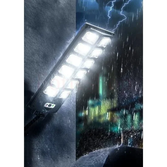 МОЩНА СОЛАРНА ЛАМПА С 208 ДИОДА В ЛУПА