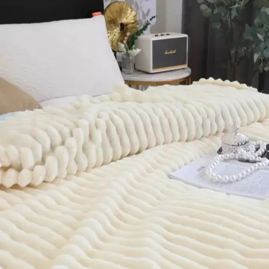 Поларено одеяло - Бяло