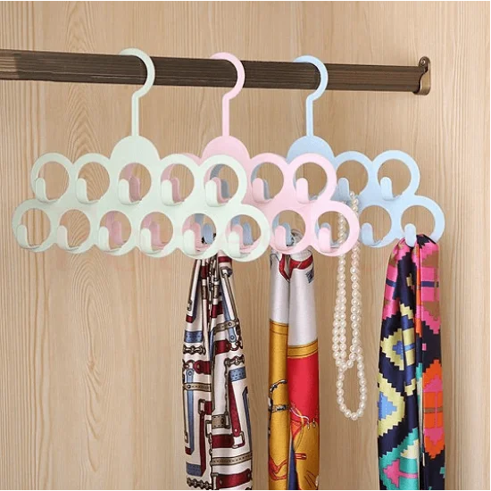 Мултифункционална закачалка