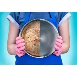 Мощен почистващ препарат под формата на спрей пяна