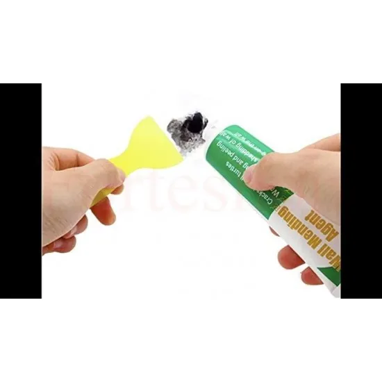 Универсална паста за фугиране на пукнатини в стените