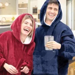 Пухкаво одеяло-суичър с ръкави