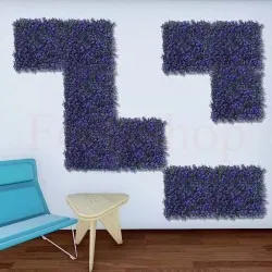 ПАНО ОТ ИЗКУСТВЕНА ЗЕЛЕНА ДЕКОРАЦИЯ С ЛИЛАВИ ЦВЕТЧЕТА